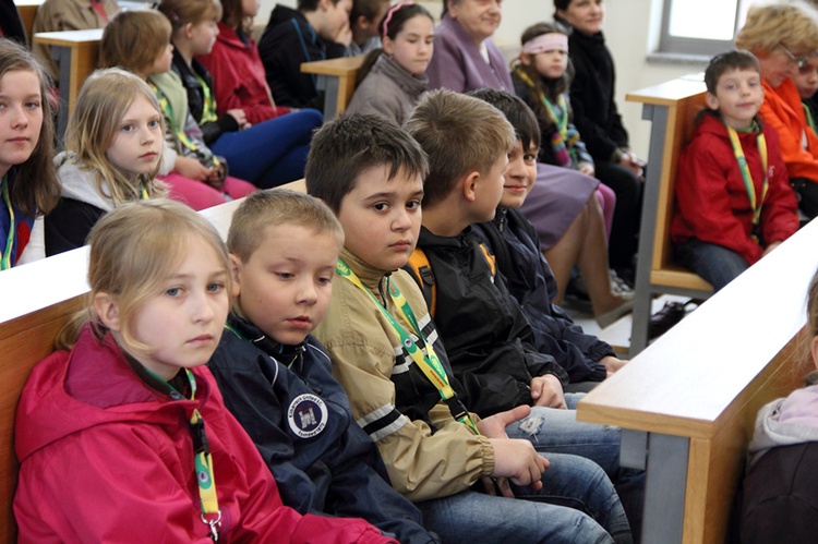 Koła różańcowe w centrum handlowym SCC