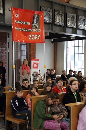 Koła różańcowe w centrum handlowym SCC