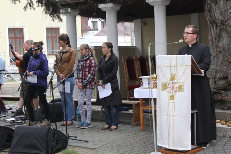 Eucharystia pątników z bp. Piotrem Gregerem