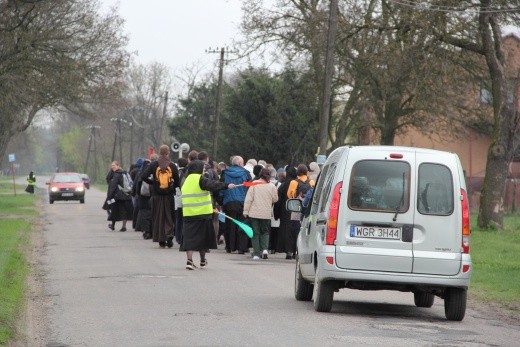 Pielgrzymka z Roszkowej Woli do Żdżar