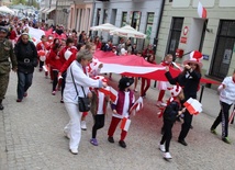 Maszerowali z flagą ulicami Płocka