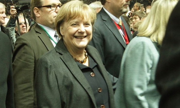 Angela Merkel modli się za papieża