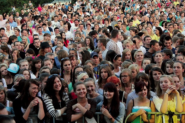  Tłumy młodzieży zjechały do Płocka w ubiegłym roku na Festiwal Młodych  