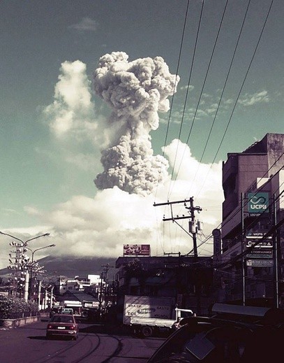 Zdobywali wulkan, nastąpiła erupcja...