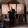  – Ta ekspozycja ma przypomnieć o zapomnianym a utalentowanym artyście – mówił w Sandomierzu Leszek Tyboń