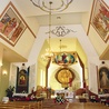 Wnętrze kościoła zaprojektował artysta Czesław Dźwigaj