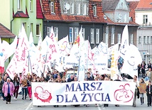  W pierwszym Marszu Życia wzięło udział ok. 500 osób – mieszkańcy miasta i okolic i ich duszpasterze 