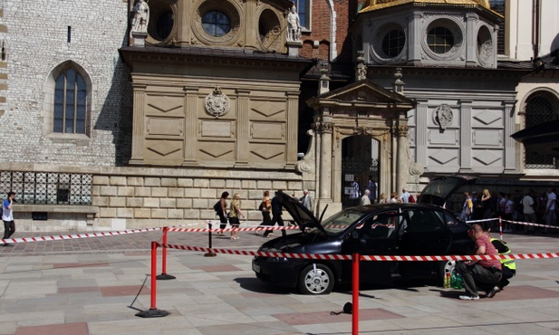 Atak szaleńca na Wawelu