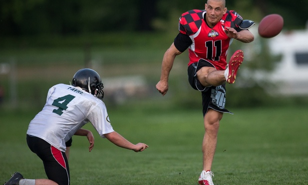 Zapaśnik futbolistą