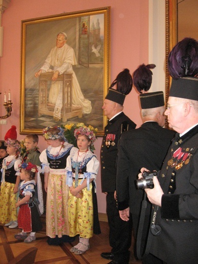 Katowiczanie z relikwiami bł. Jana Pawła II
