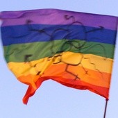Premier przeprasza za karanie homoseksualistów