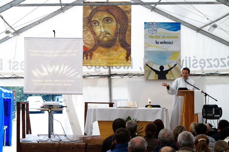 Wspomnienia i modlitwa oazowiczów