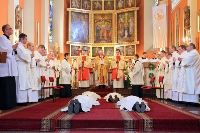 Święcenia diakonatu