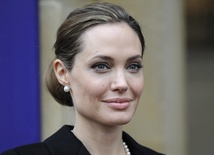 Angelina Jolie usunęła obie piersi