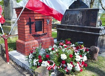Wymowny grób bohaterskiego powstańca na cmentarzu w Unierzyżu