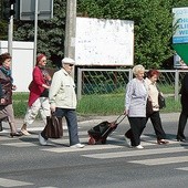  Kilka lat temu na przejściu  na ul. Żwirki i Wigury  w Sandomierzu zginęła kobieta. Po wypadku zamontowano sygnalizację świetlną