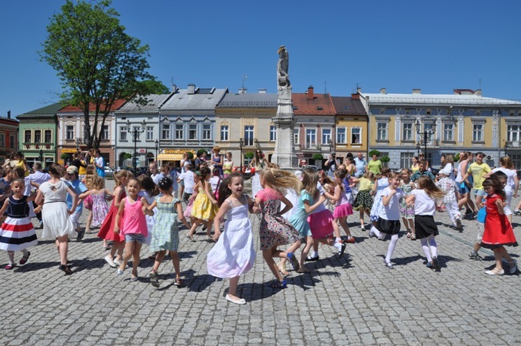 Taniec wielkanocny w Brzesku