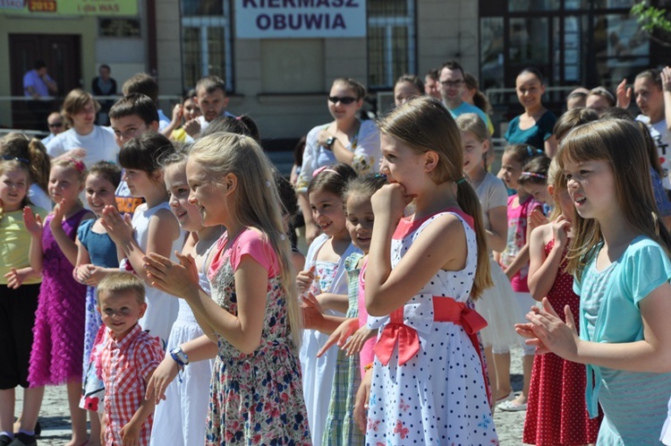 Taniec wielkanocny w Brzesku