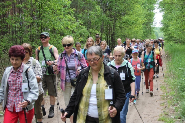 II Pielgrzymka Nordic Walkerów