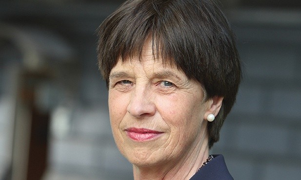 Gabriele Kuby w swojej najnowszej książce wykazuje, jak od czasu Wielkiej Rewolucji Francuskiej do dziś w sposób systemowy niszczono moralność chrześcijańską, a przede wszystkim rodzinę