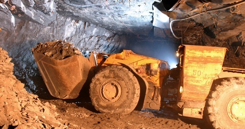 KGHM żąda 100 mln zł