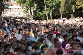 Szanujmy prostą wiarę Ludu Bożego