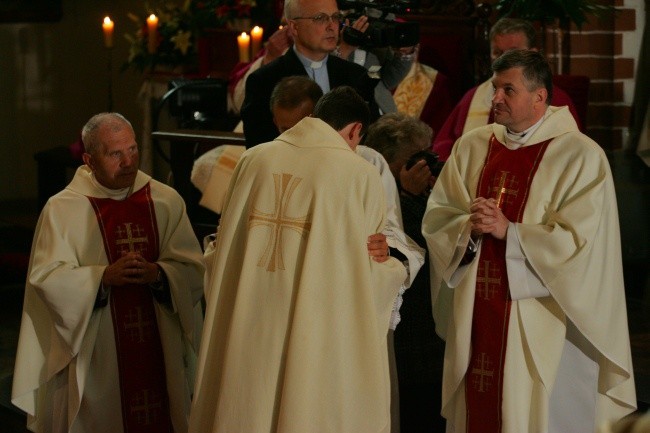 Siedmiu neoprezbiterów