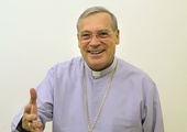 Kard. Marchetto: Papież Franciszek nie zniesie celibatu