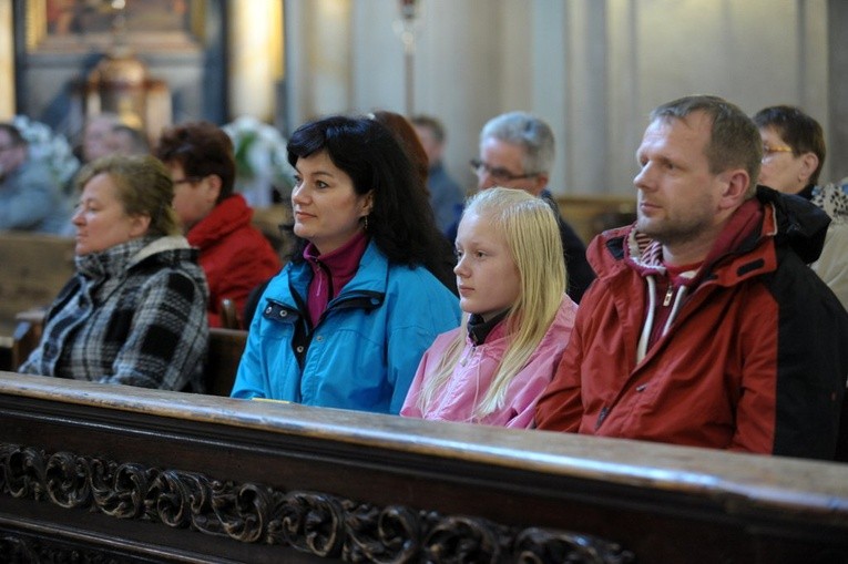 Rodziny u Królowej w Wambierzycach