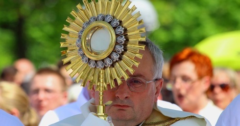 Istnieją fundamenty