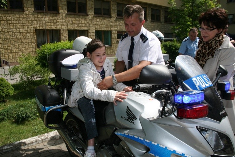 W czasie dnia otwartego jedną z atrakcji był policyjny motocykl 
