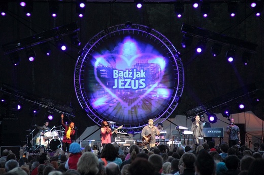 Koncert "Bądź jak Jezus" 2013 cz. 2
