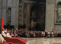 Papież przewodniczył Adoracji Eucharystycznej 