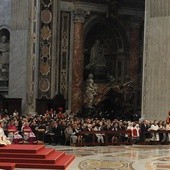 Papież przewodniczył Adoracji Eucharystycznej 