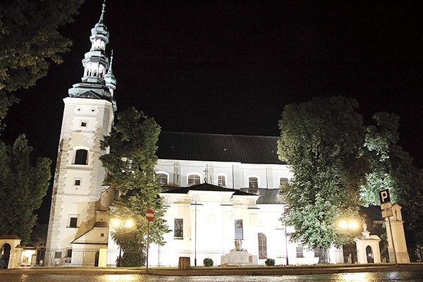  Renowację bazyliki katedralnej w Łowiczu przeprowadzono także dzięki unijnemu wsparciu