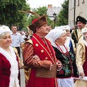  W strojach staropolskich szli przedstawiciele regionu Dolnego Śląska