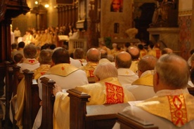 Za miesiąc, nowomianowani przez biskupa płockiego księża, zaczną obejmować nowe placówki 