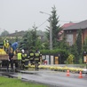 Dzięki workom z piaskiem dojazd do autostrady pod Piątkiem jest jeszcze przejezdny