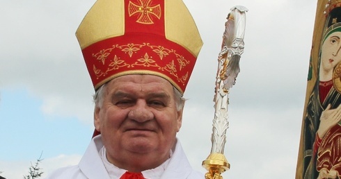 Biskup Tadeusz Rakoczy