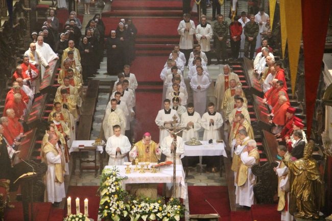 Dziękczynienie za posługę abp. Mariana Gołębiewskiego