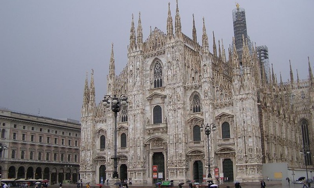 Po tygodniu została otwarta katedra w Mediolanie