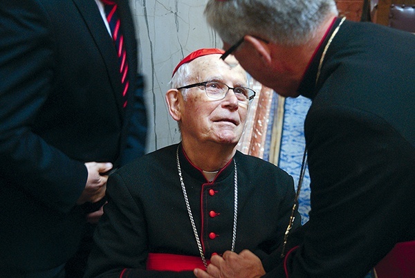  17 września 2012 r.,  kard. Stanisław Nagy przyjmuje gratulacje  od abp. Skworca  w Sejmiku Województwa Śląskiego
