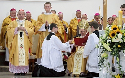 Uroczystościom w łagiewnickiej bazylice Bożego Miłosierdzia przewodniczył kard. Angelo Amato