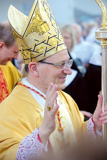 Kardynał Angelo Amato ogłosił w imieniu papieża Franciszka, że matka Zofia oraz matka Małgorzata (założycielka serafitek) mogą odbierać w Kościele publiczną cześć