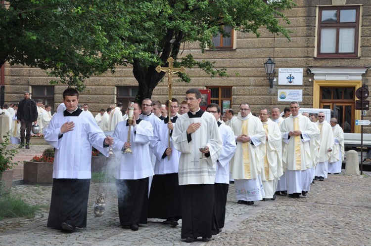 Jubileusz biskupa i księży