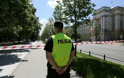 Mężczyzna podpalił się przed Kancelarią Premiera