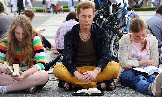 Bibleing przed sopockim molo 