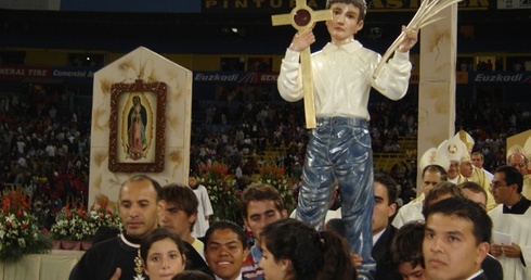 Beatyfikacja José Luisa Sáncheza del Río na stadionie w Guadalajarze w Meksyku