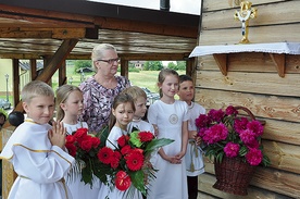 Dzieci dziękowały za kończący się rok szkolny