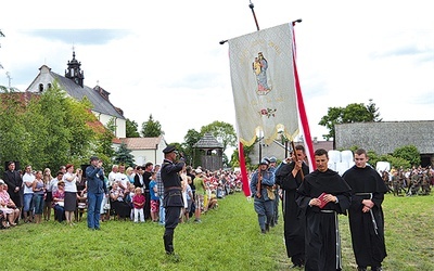  Uczestnicy rekonstrukcji potyczki kawaleryjskiej „Ratowo 1920”